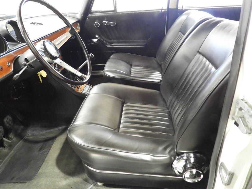 Alfa Romeo Spider 1750 TIPO 105.48