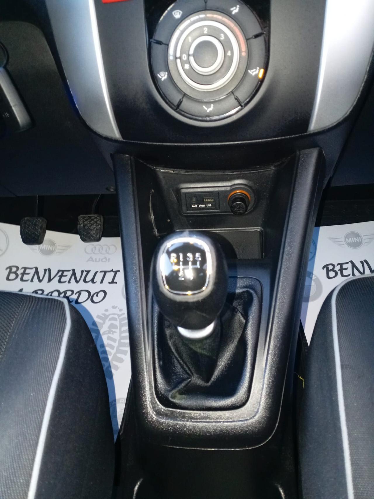 KIA VENGA 1.4 BENZINA 5 PORTE