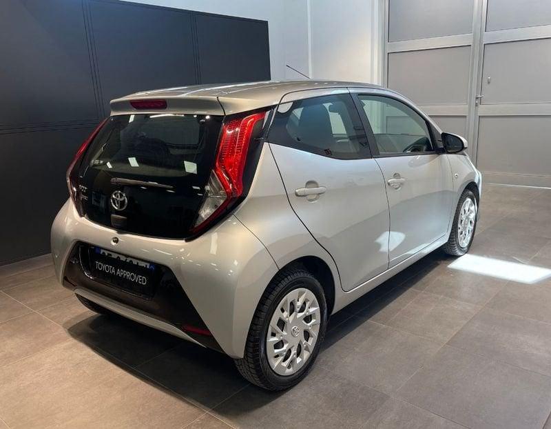 Toyota Aygo Connect 1.0 VVT-i 72 CV 5 porte x-play