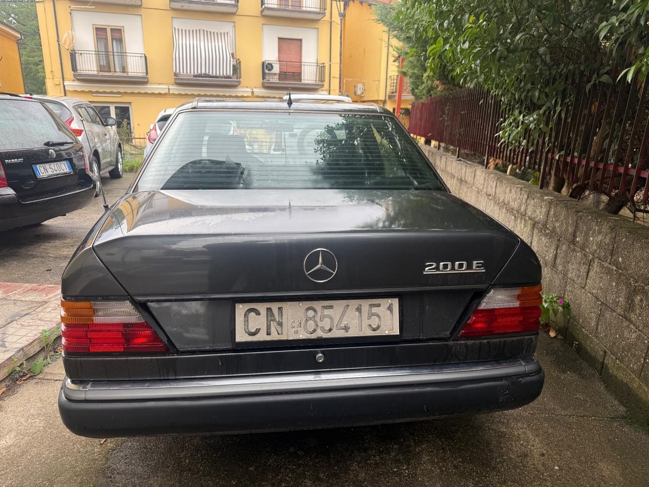 Mercedes-benz E 200 Avantgarde