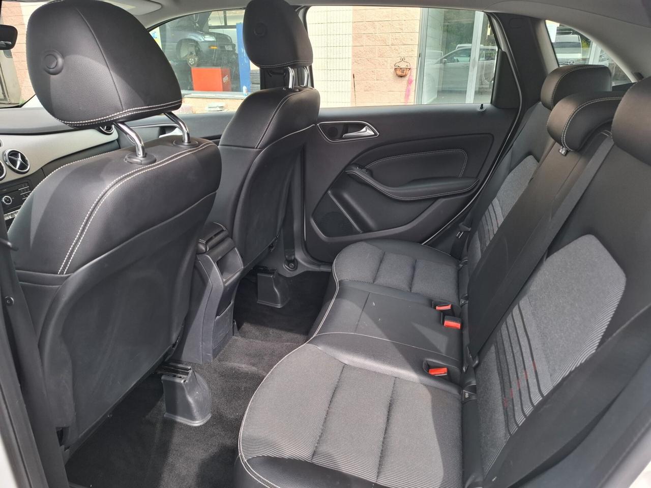 Mercedes-benz B 200 B 200 d Automatic Sport