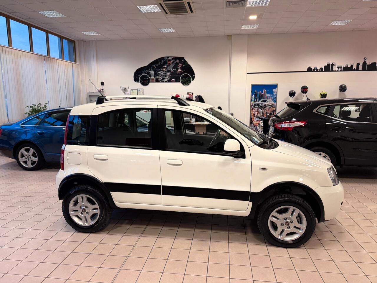 Fiat Panda 1.3 MJT 16V DPF 4x4 Climbing