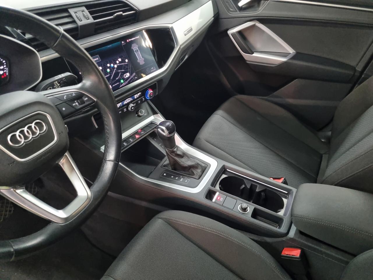 Audi Q3 35 TDI S tronic Business