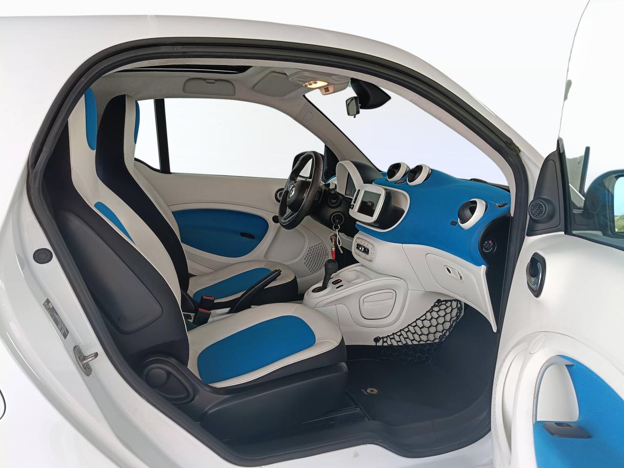 SMART Fortwo III 2015 - Fortwo 1.0 Proxy 71cv twinamic