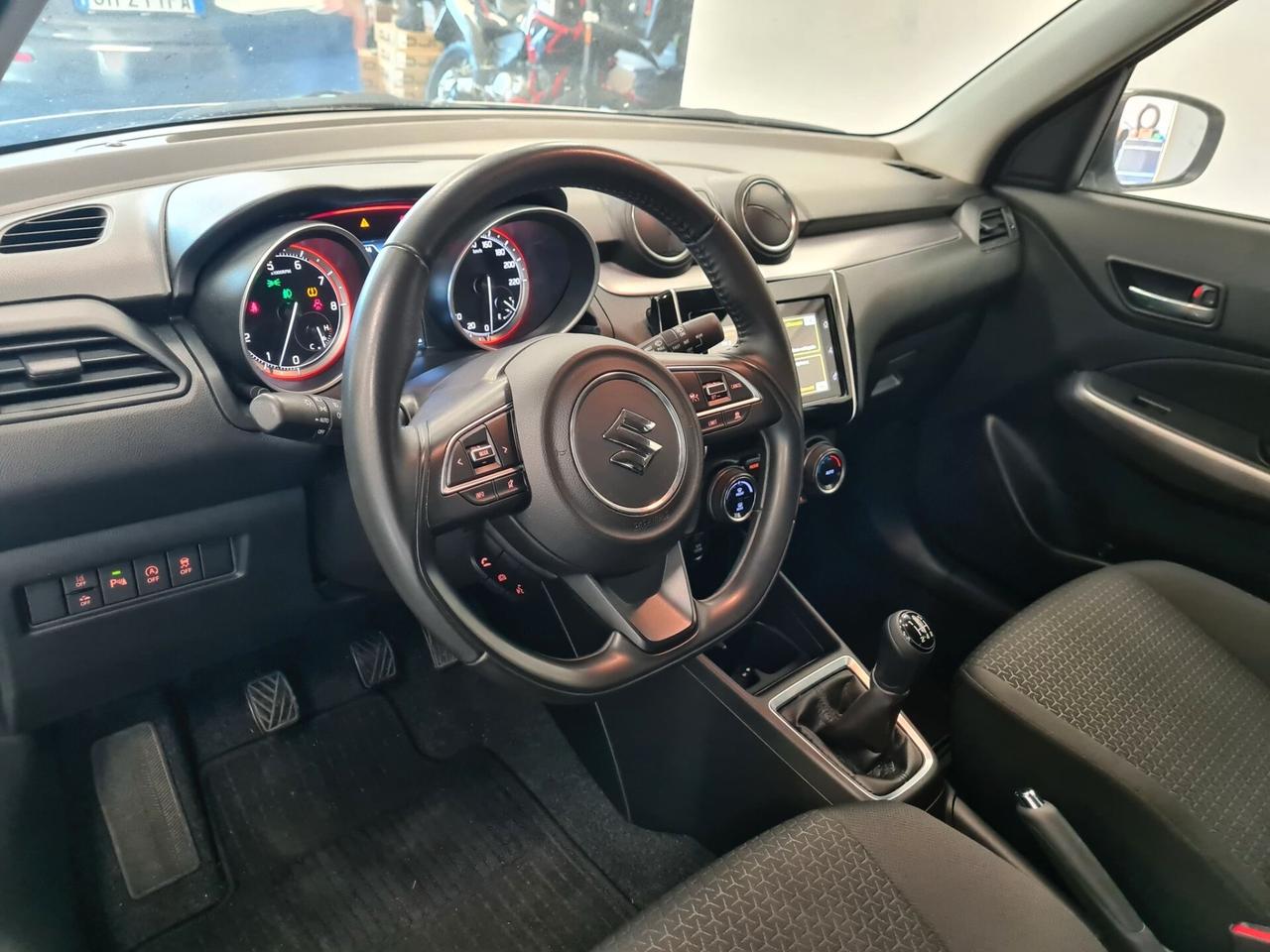 Suzuki Swift 1.2 Hybrid Top