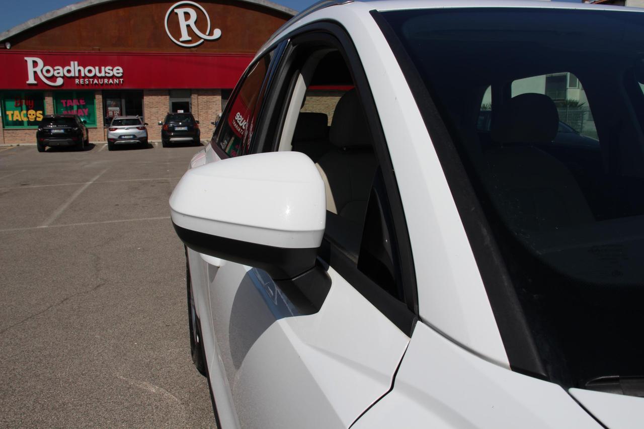 Audi Q3 40 2.0 tdi Business quattro 200cv s-tronic