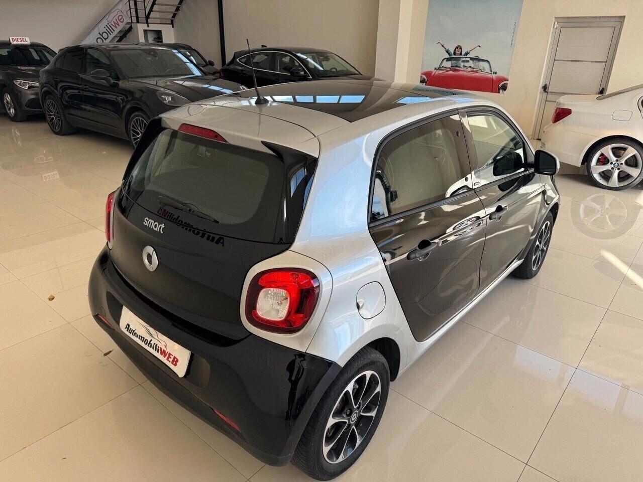 Smart ForFour 60 1.0 Black Passion