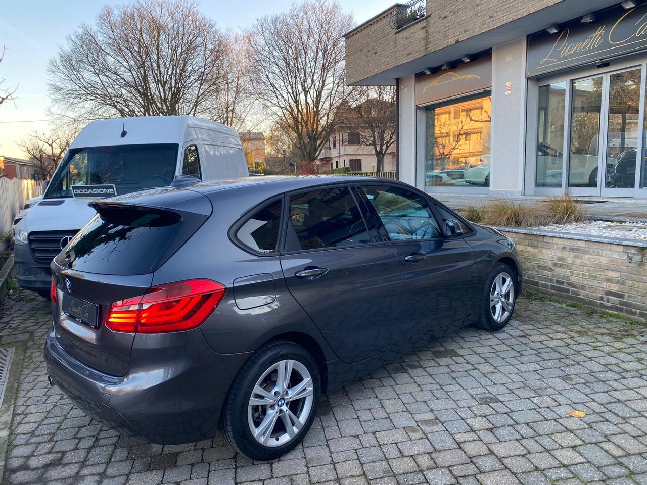 Bmw 2er Active Tourer 218d Advantage