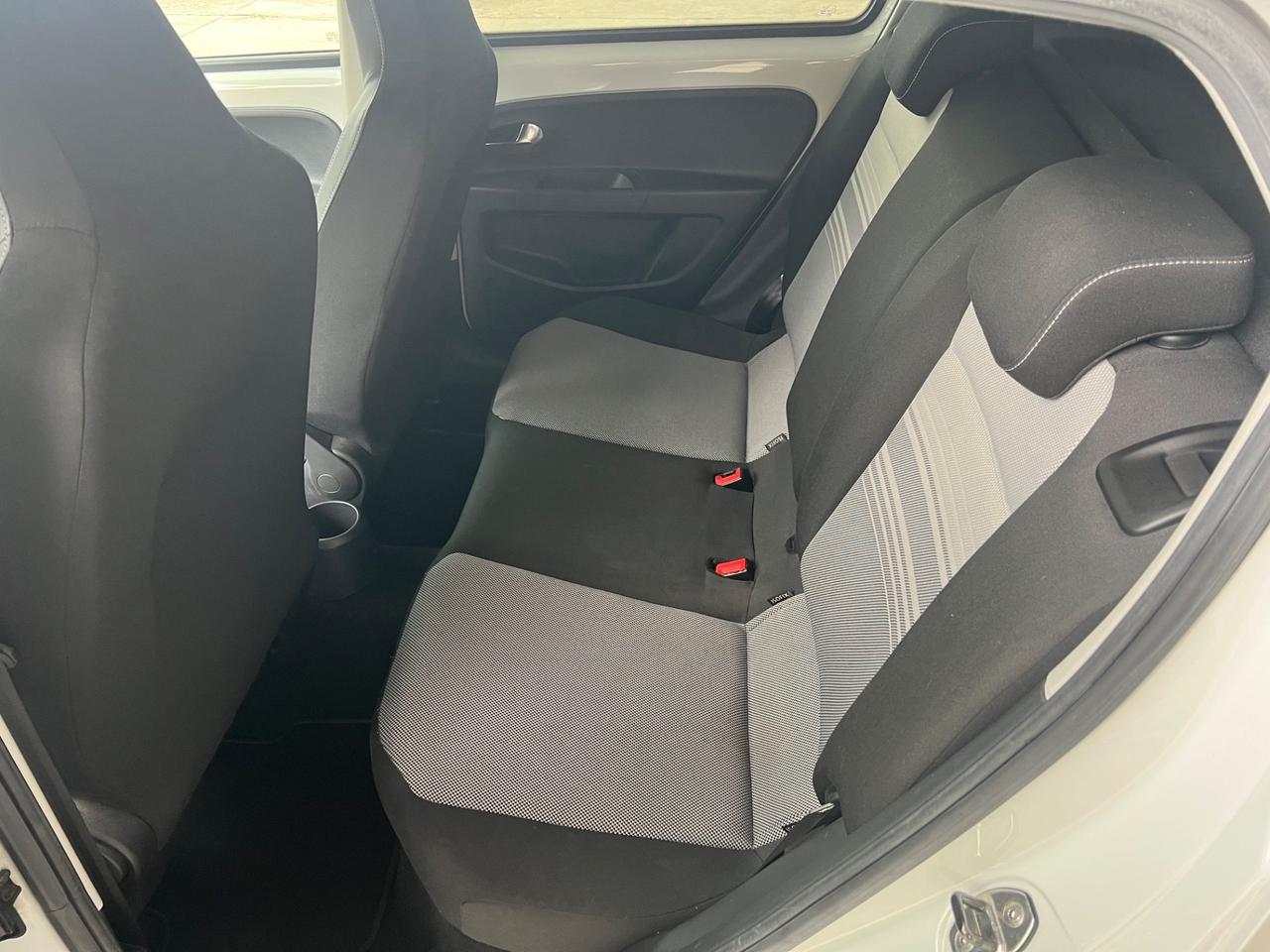 Volkswagen up! 1.0 75 CV 5p. high up!