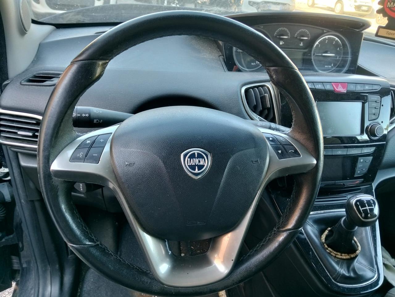 Lancia Ypsilon 1.3 M-jet 95cv 2015 SINISTRATA