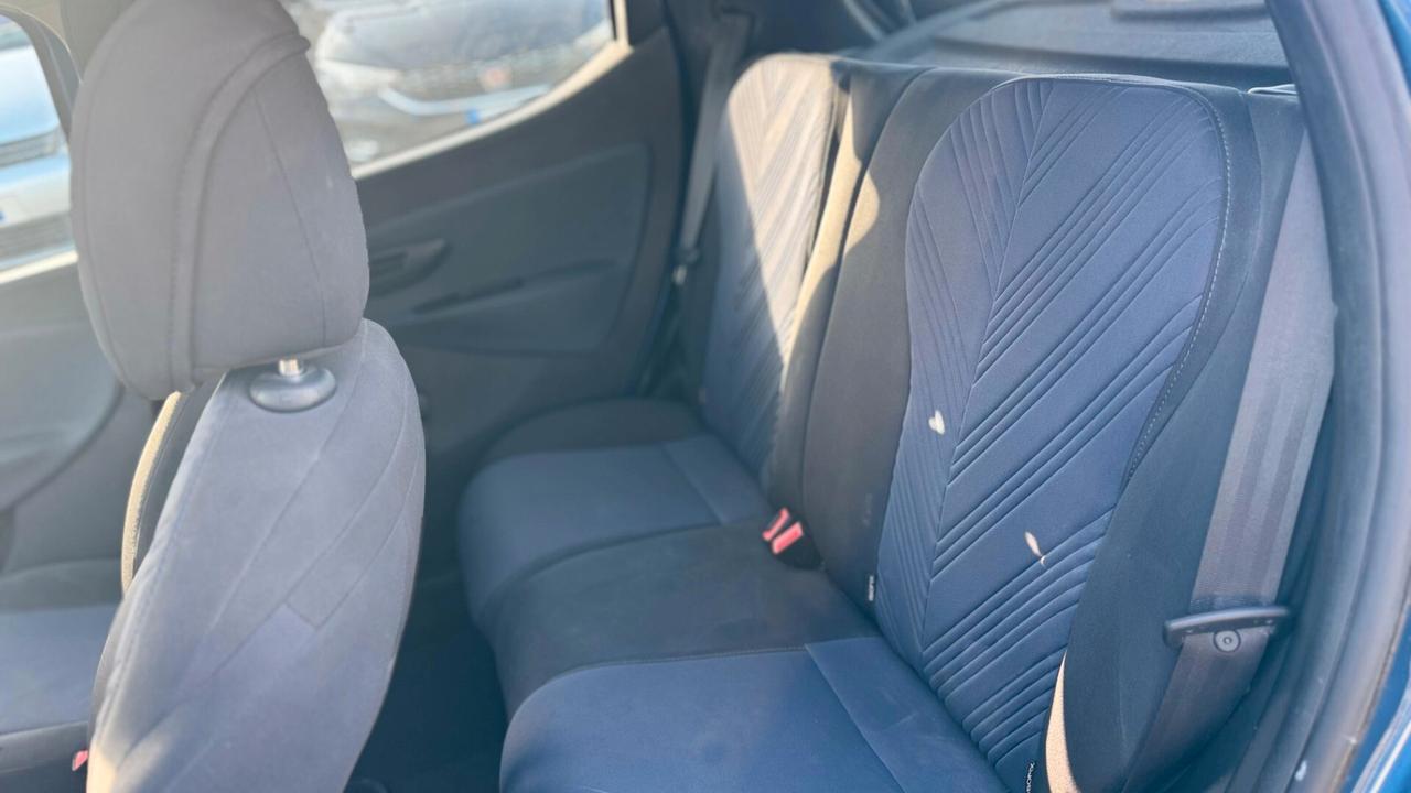 Lancia Ypsilon 1.0 HYBRID 2022