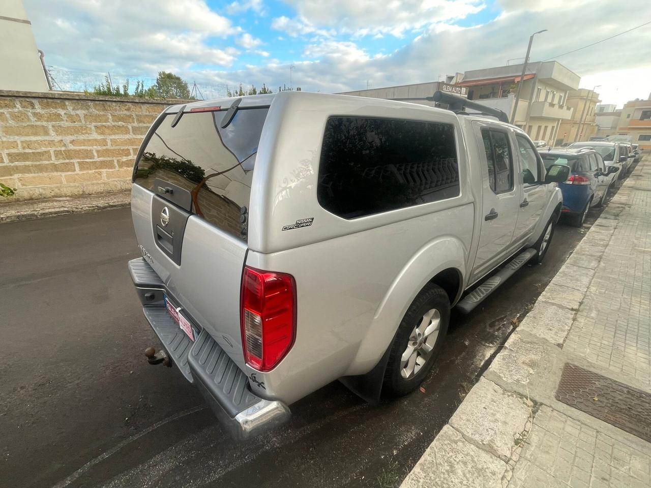 Nissan Navara 2.5 dCi 4 porte Double Cab LE