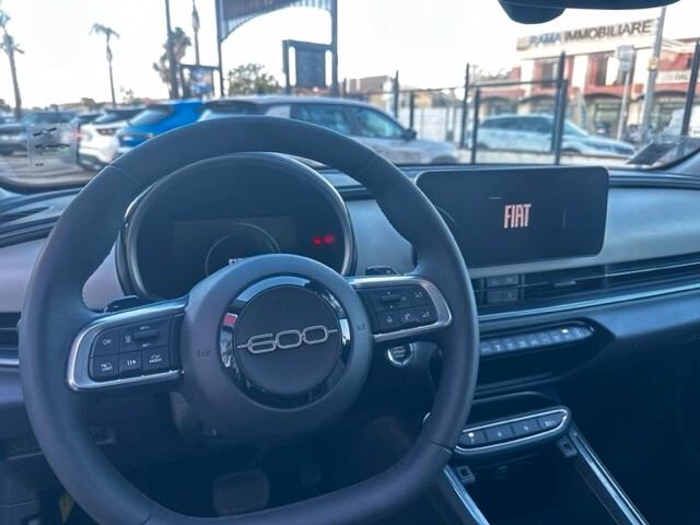 Fiat 600 Hybrid DCT MHEV La Prima