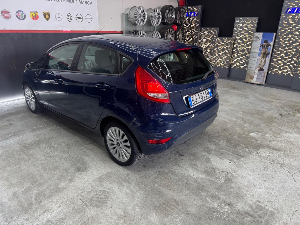 Ford Fiesta 1.2 Benzina 5Porte ADATTA NEOPATENTATI
