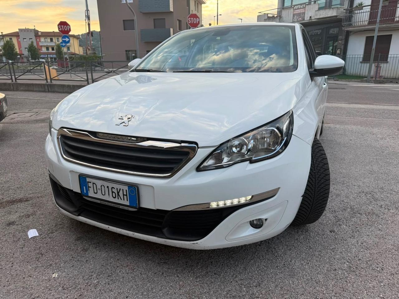 Peugeot 308 BlueHDi 120 S&S SW Business