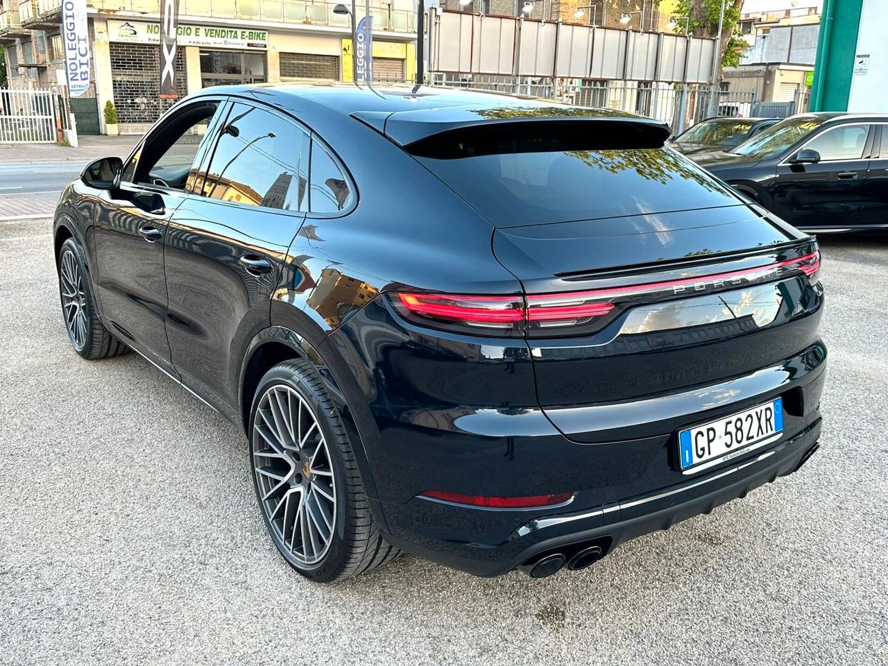 PORSCHE CAYENNE COUPE 3.0 V6 PLATINUM