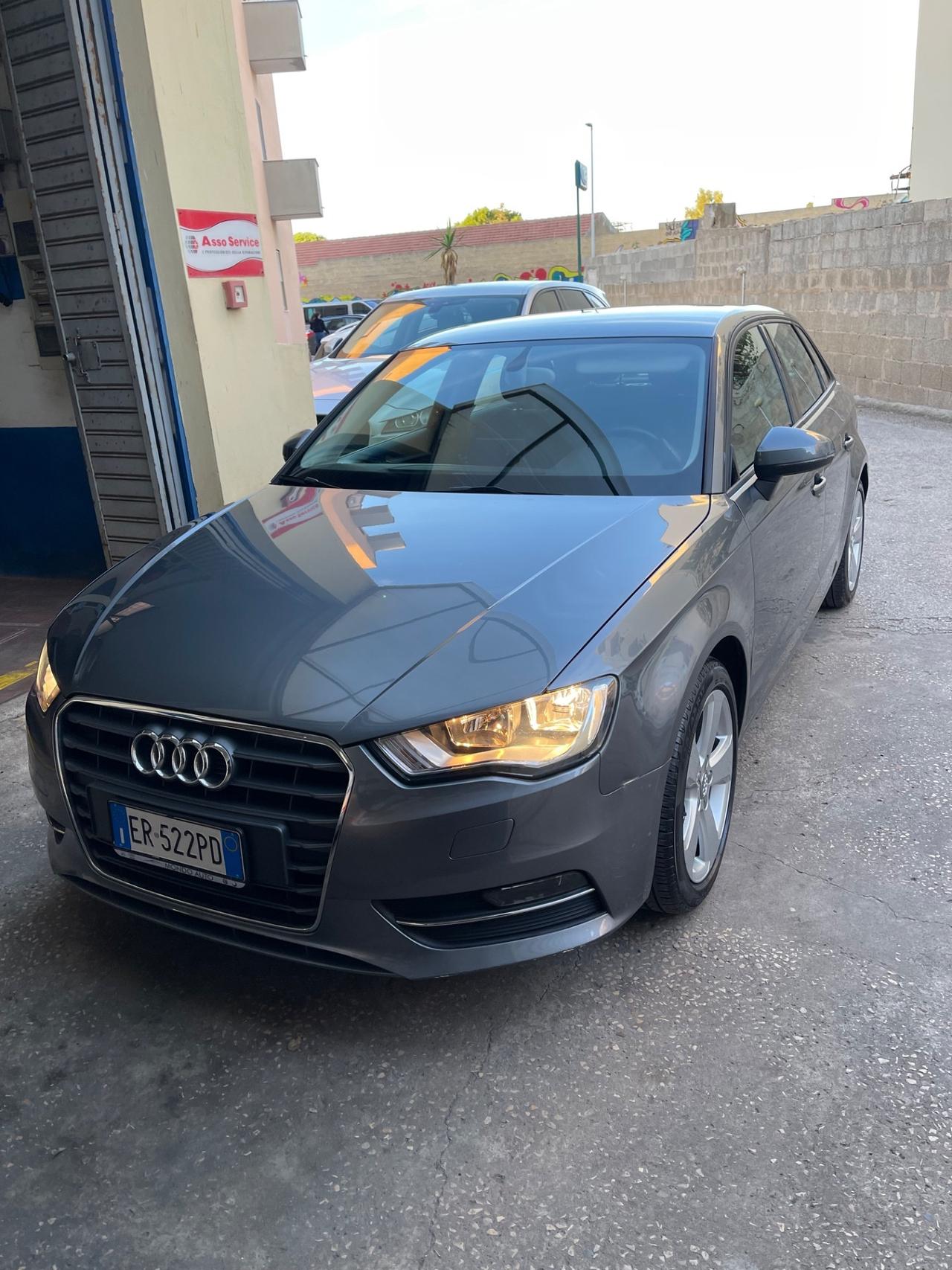 Audi A3 SPB 1.6 TDI 105 CV CR Ambition