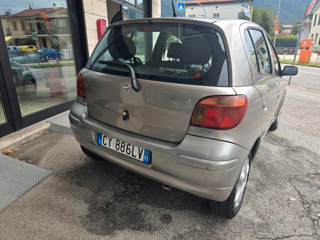 Toyota Yaris 1.0i 16V cat 5 porte Expo