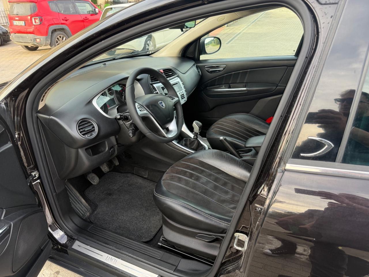 Lancia Delta 1.6 MJT DPF PLATINO