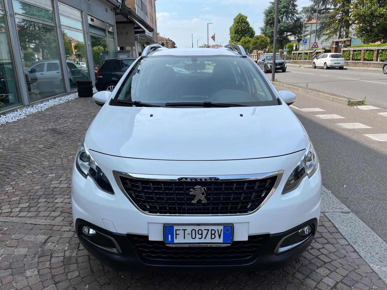 Peugeot 2008 1.2 82 CV S&S Allure