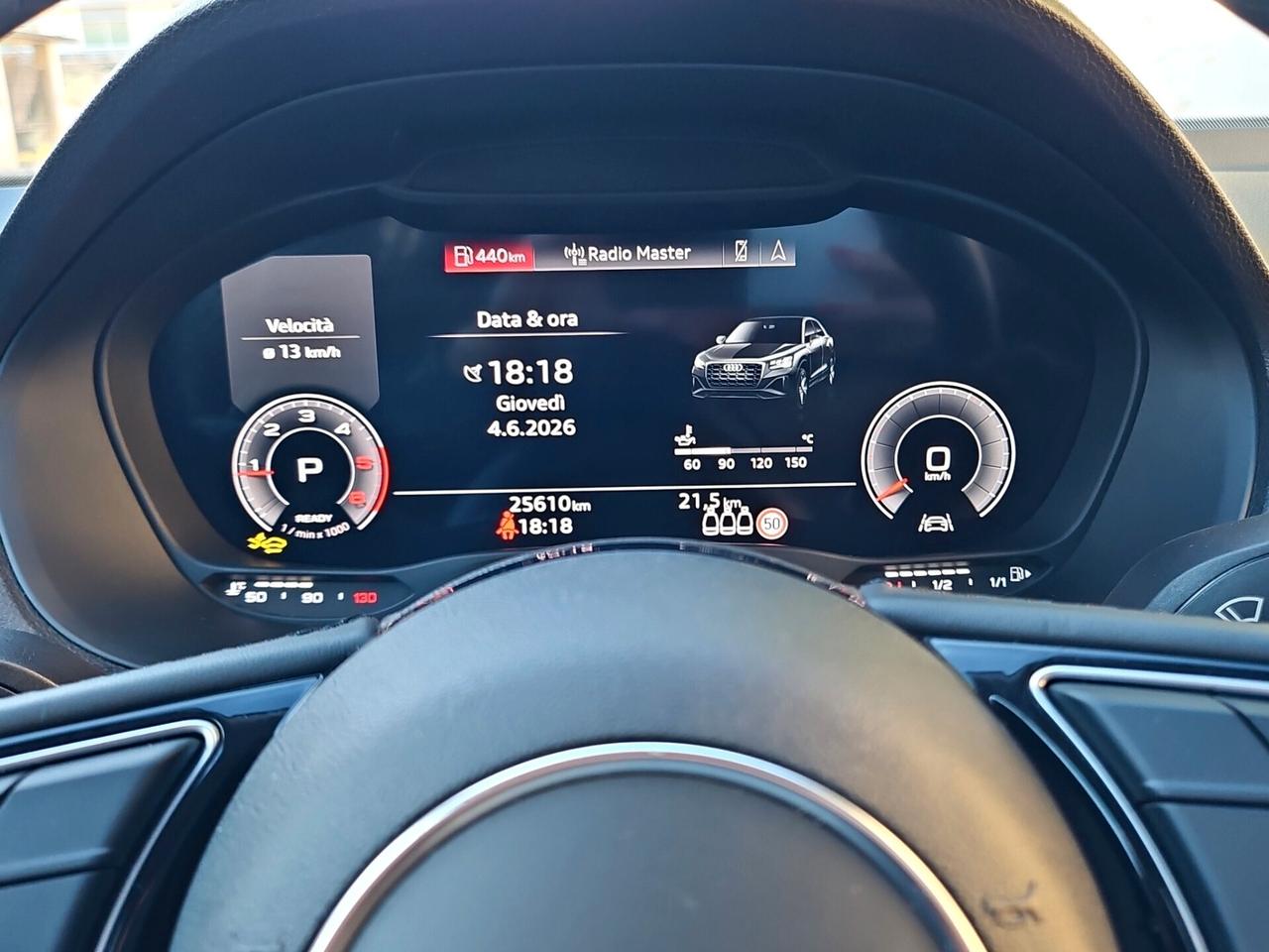 Audi Q2 35 TDI S LINE Identity Black