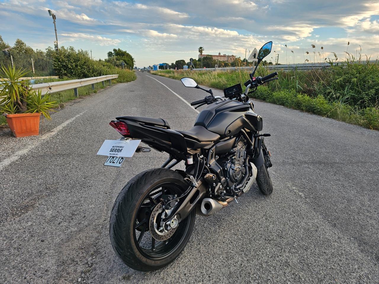 Yamaha mt-07