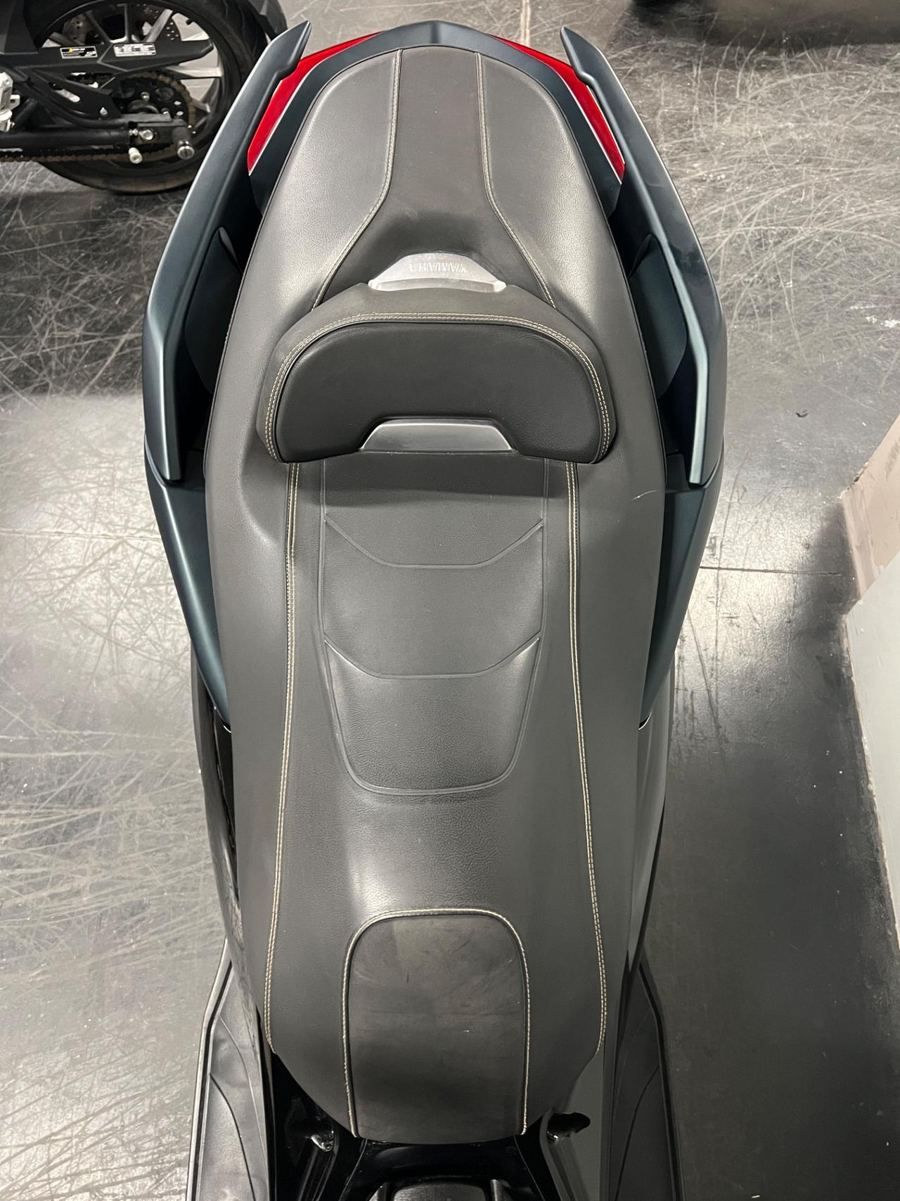 Yamaha X-Max 300 Tech max