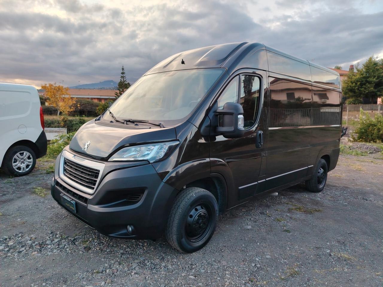 Peugeot Boxer 2.0 BlueHDi 330 L2H2 Pro 130