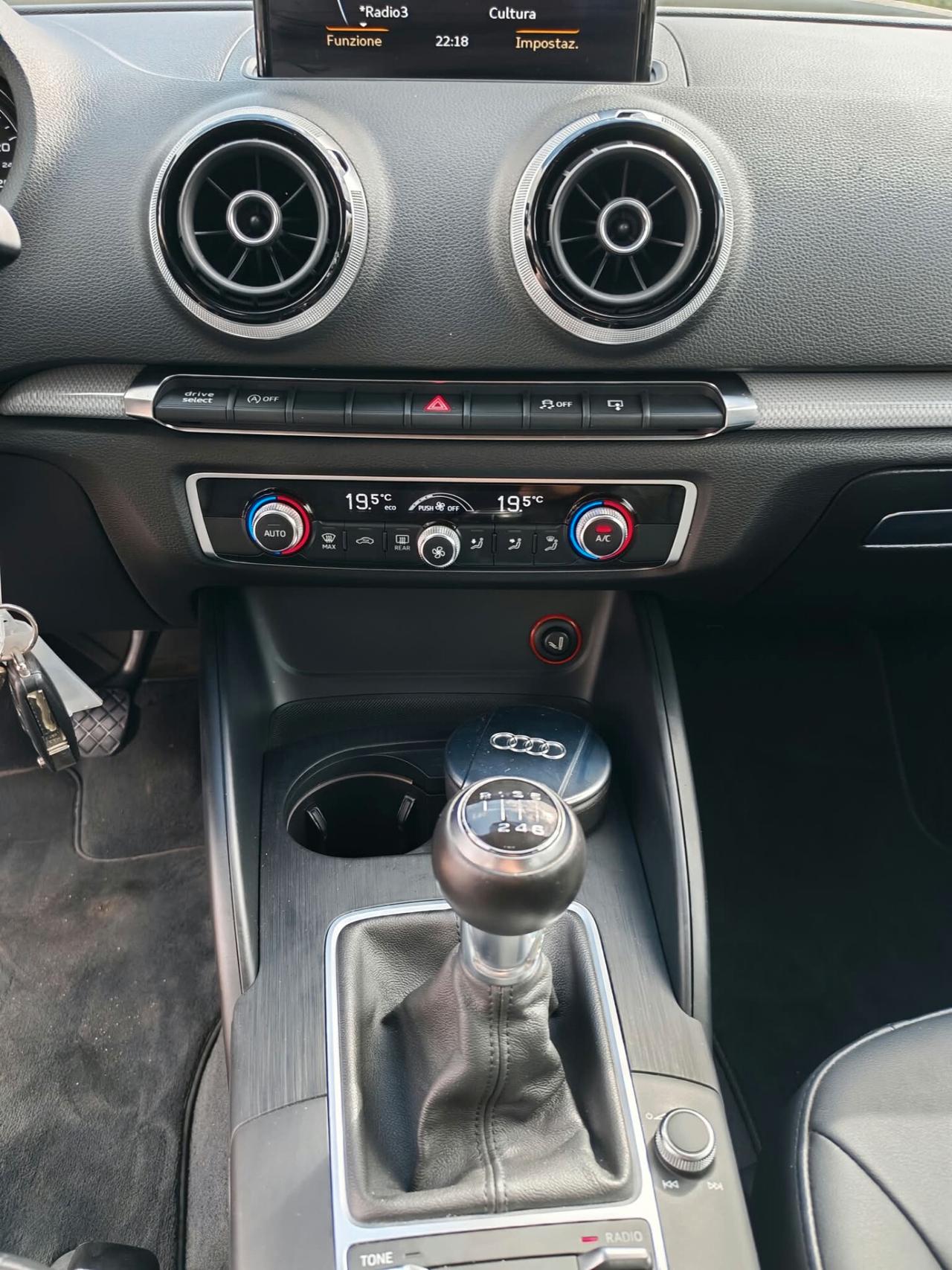 Audi A3 Sedan 1.6 TDI 110CV diesel