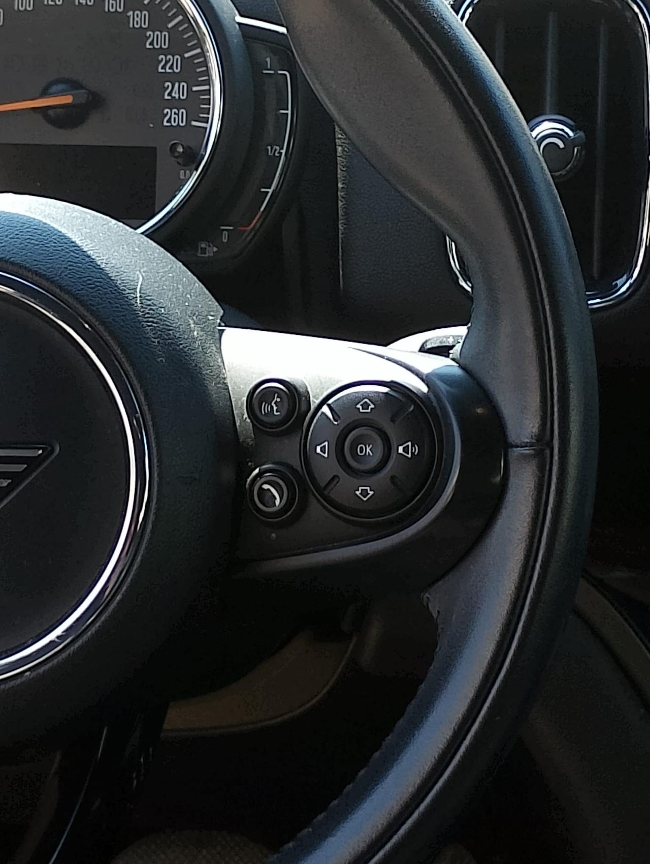 MINI Cooper Countryman HYPE