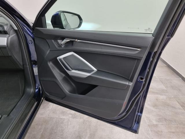 AUDI Q3 35 TDI S tronic