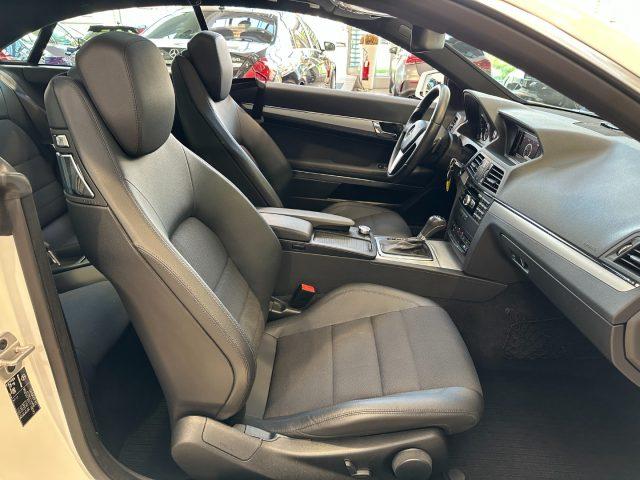 MERCEDES-BENZ E 220 CDI Coupé Premium AMG - Auto - 18" - Tetto - Navi
