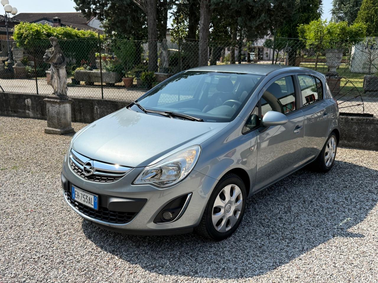 Opel Corsa 1.2 5 porte Cosmo