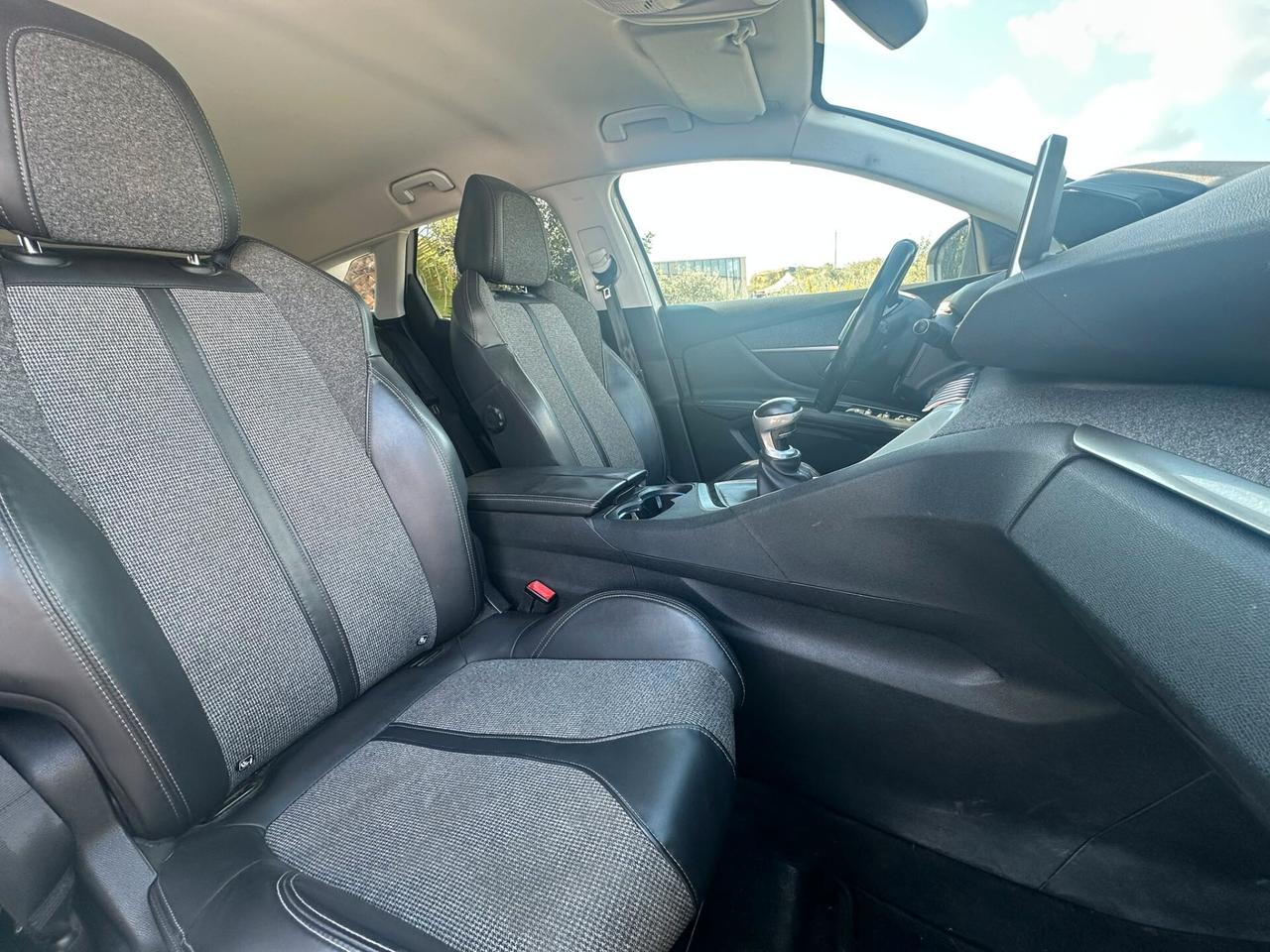 Peugeot 3008 1.5 BlueHDi 130 CV S&S Allure