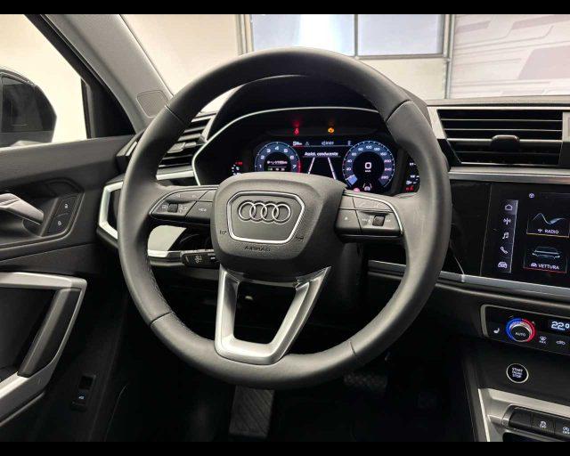 AUDI Q3 35 TFSI S tronic Business Advanced