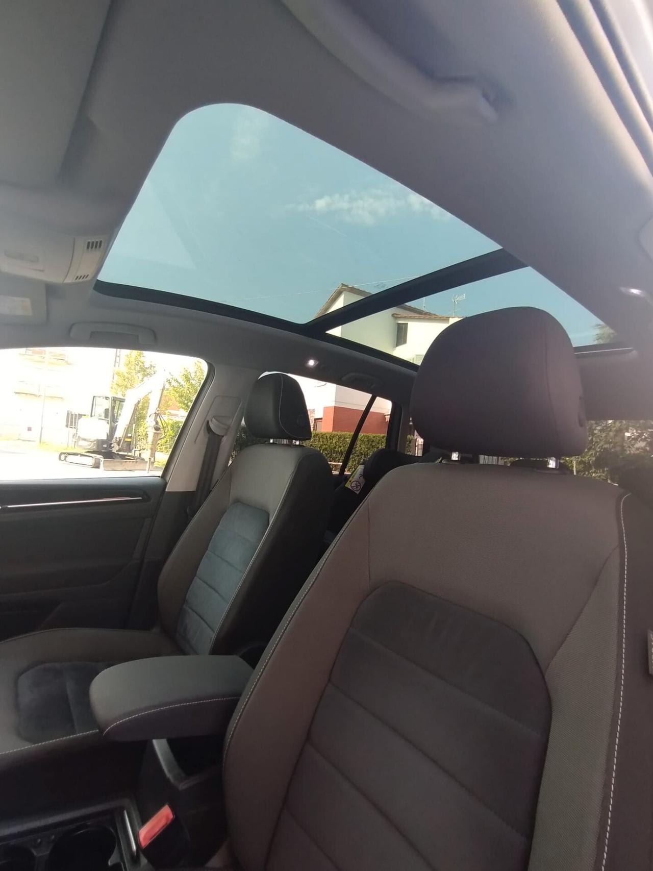 Volkswagen Golf Sportsvan 2.0 TDI DSG Highline BlueMotion Tech.