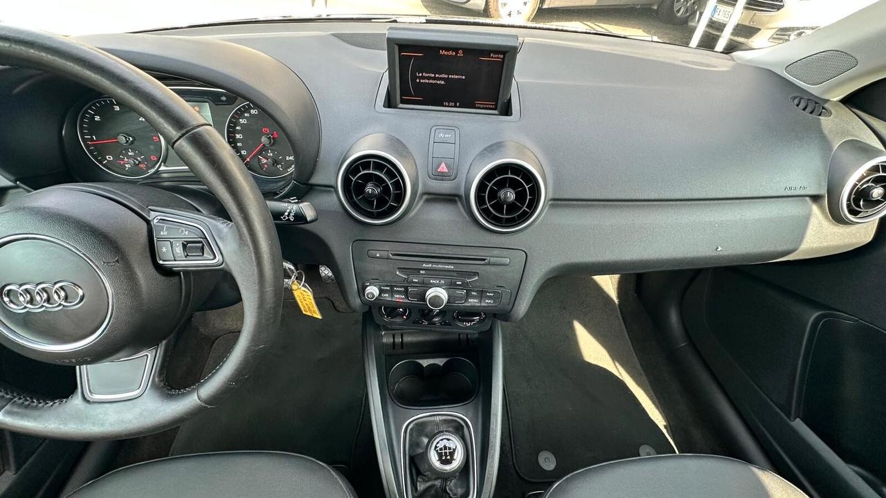 Audi A1 1.6 TDI Ambition KM CERTIFICATI-DISTRIBUZIONE COMPLETA APPENA ESEGUITA-NEOPATENTATI
