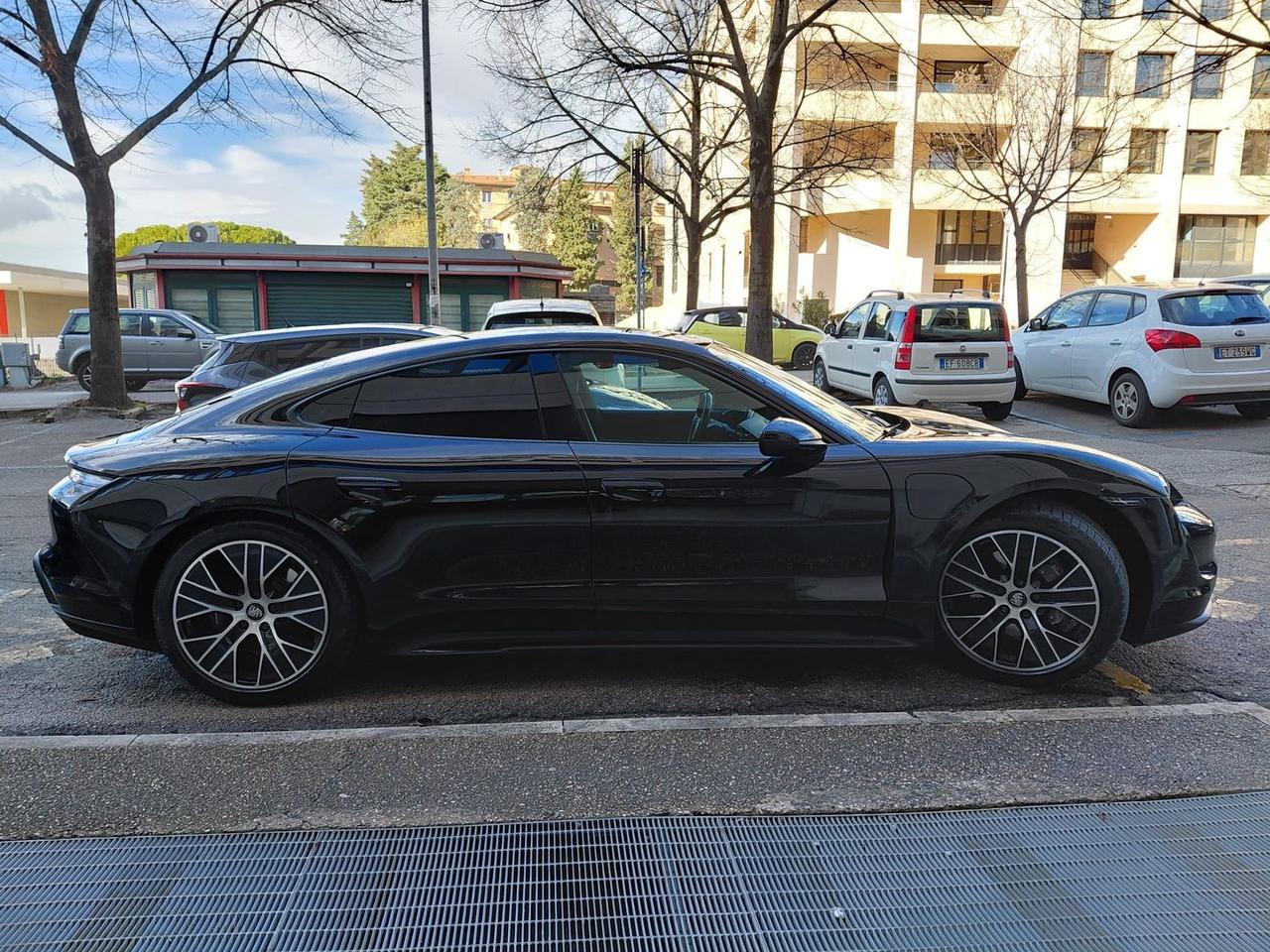 Porsche Taycan Performance Battery Plus #8212