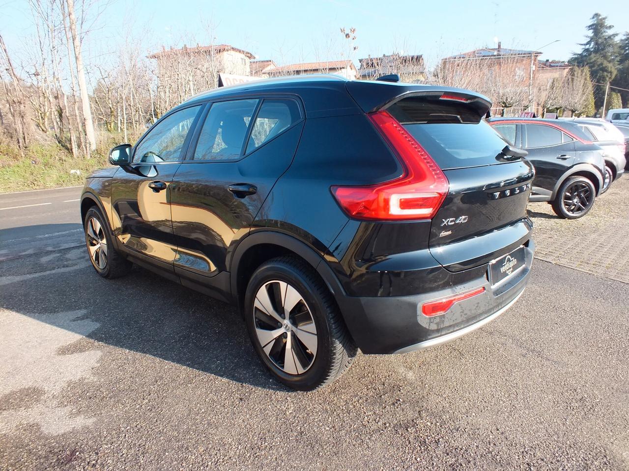 Volvo XC40 D3 150 CV AUTOCARRO N 1 IVA DETRAIBILE.