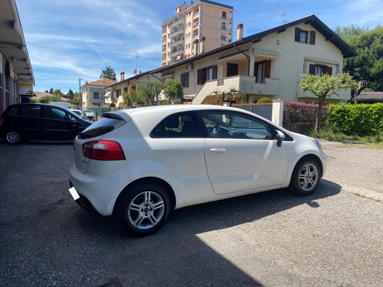 Kia Rio 1.1 CRDi WGT 3p. EX