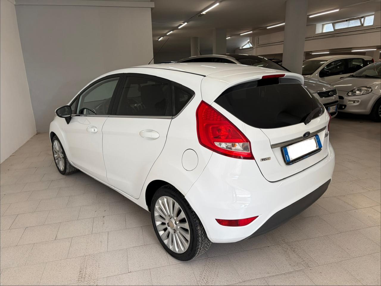 Ford Fiesta 1.4 TDCi 68CV 5 porte Titanium Perfetta !