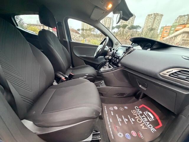 Lancia Ypsilon 1.0 FireFly 5 porte S&S Hybrid Gold 2022