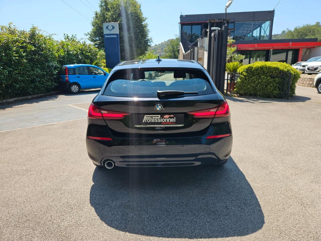 Bmw 116 116d 5p. Business Advantage