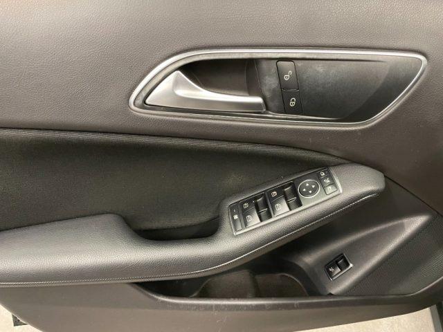 MERCEDES-BENZ GLA 180 1.5 d 109 CV Business