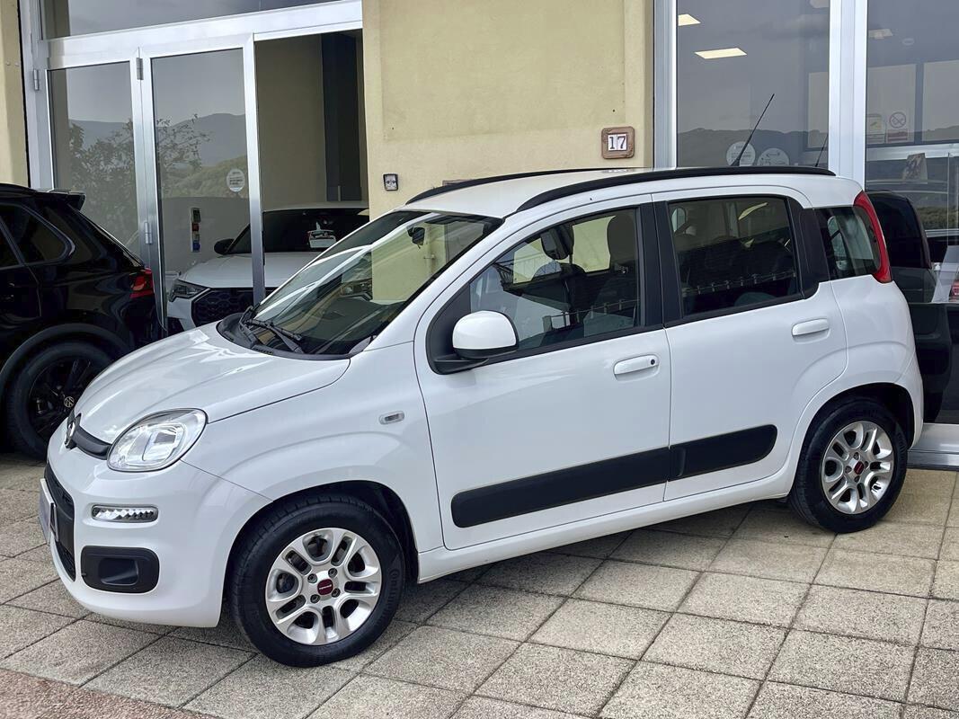 Fiat Panda 1.2 Lounge "Uconnect Bluetooth - Clima automatico -Volante multifunzione " Aziedali