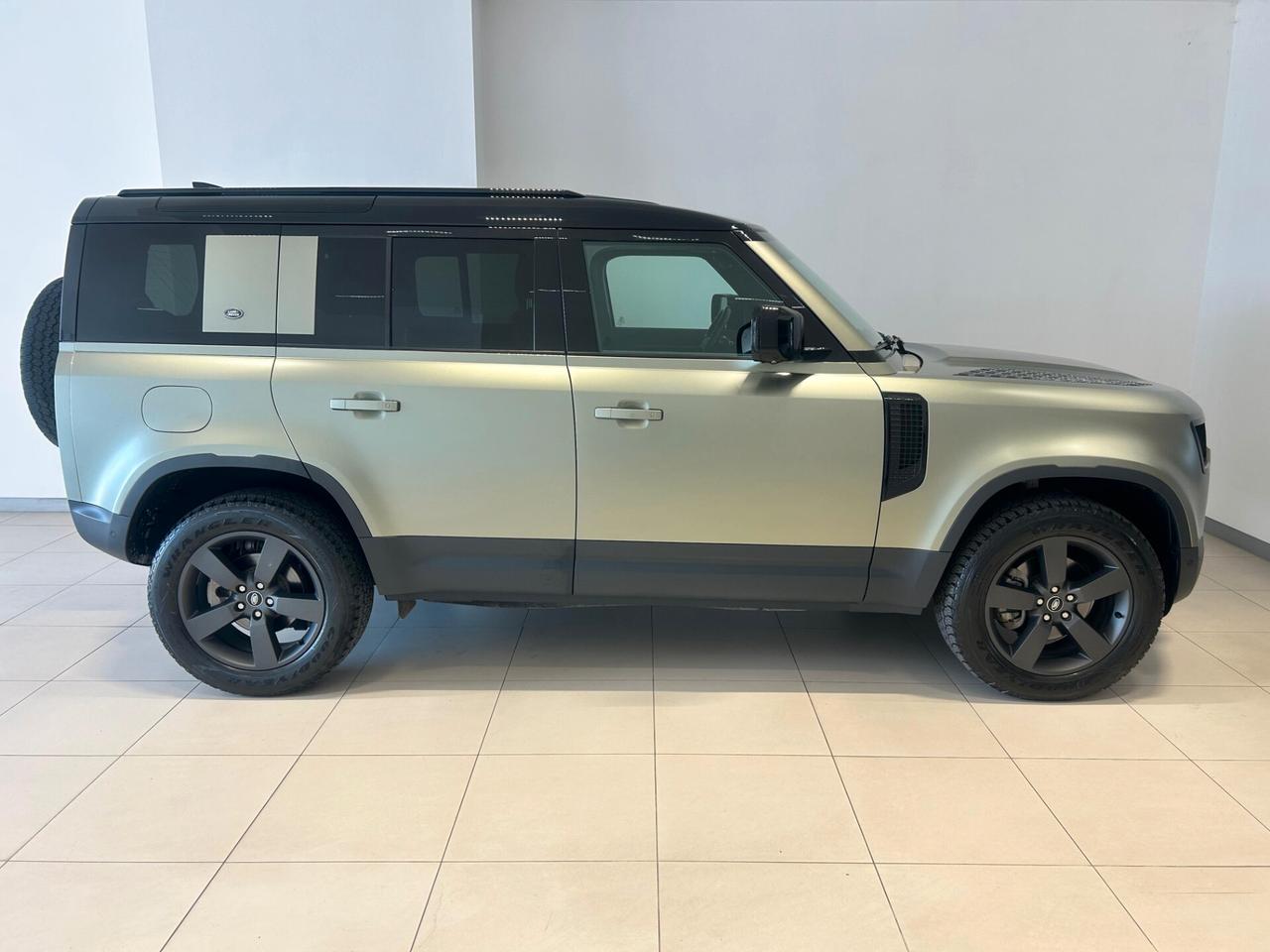 Land Rover Defender 110 3.0D I6 200 CV AWD Auto SE AUTOCARRO N1