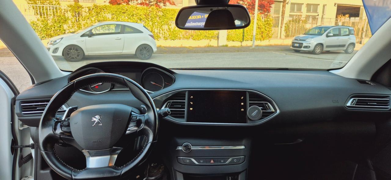 Peugeot 308 BlueHDi 130 S&S EAT8 Business