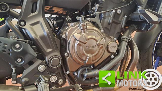 YAMAHA MT-07 .