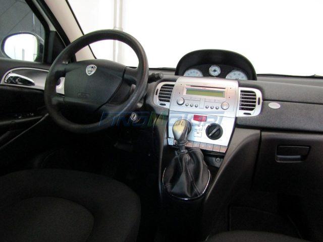 LANCIA Ypsilon 1.2 69 CV NEOPATENTATI