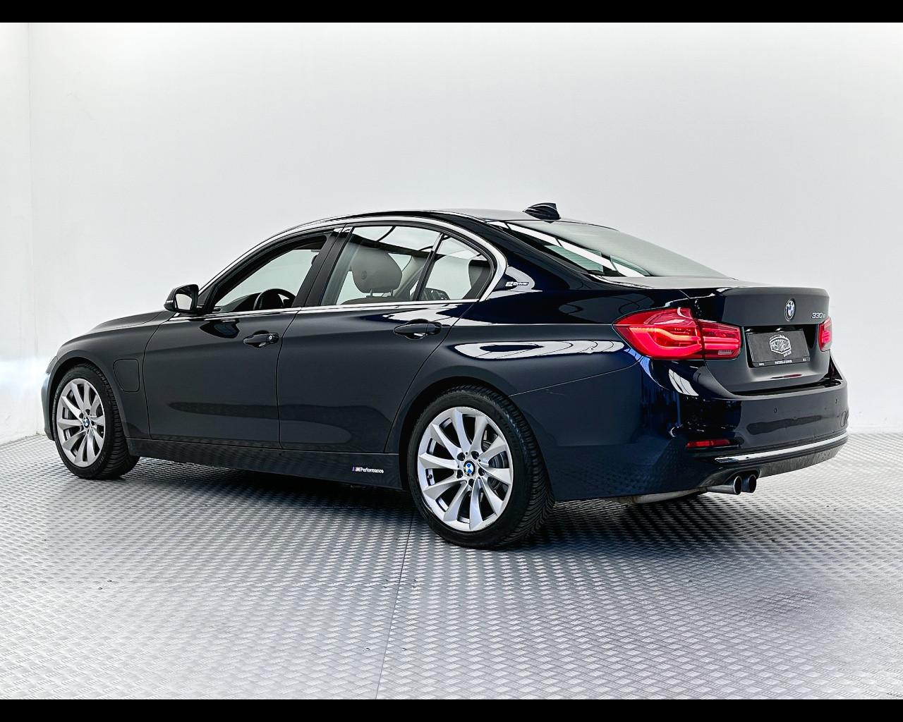 BMW Serie 3 (F30/31) - 330e iPerformance Msport